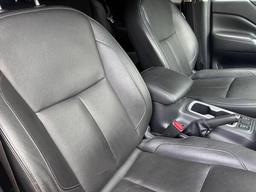 Nissan Navara 2.3 dCi Tekna 4WD Euro 6 (s/s) 4dr at 18th