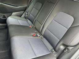Hyundai TUCSON 1.7 CRDi Blue Drive SE Nav Euro 6 (s/s) 5dr at 18th