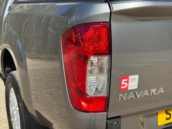 Nissan Navara 2.3 dCi Acenta 4WD Euro 6 (s/s) 4dr
