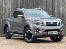 Nissan Navara 2.3 dCi Tekna Auto 4WD Euro 6 4dr at 0th