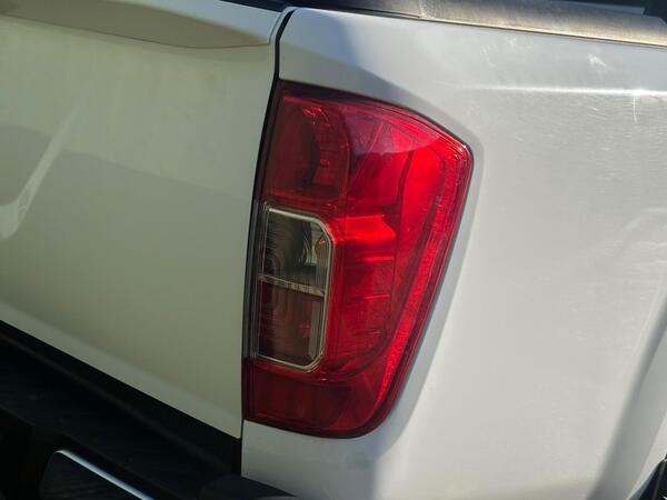 Nissan Navara 2.3 dCi Tekna 4WD Euro 6 (s/s) 4dr