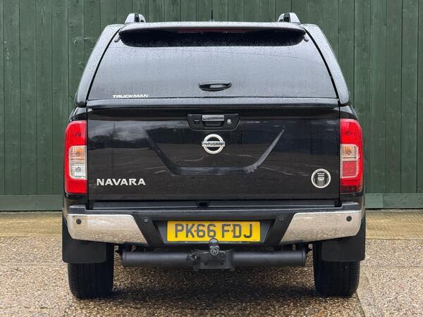 Nissan Navara 2.3 dCi Tekna 4WD Euro 6 (s/s) 4dr