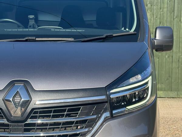 Renault Trafic 2.0 dCi ENERGY 30 Sport LWB Standard Roof Euro 6 (s/s) 5dr