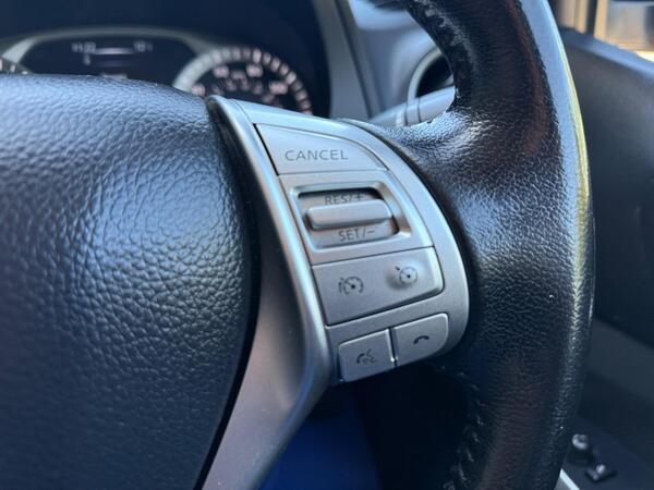 Nissan Navara 2.3 dCi Tekna Auto 4WD Euro 6 4dr