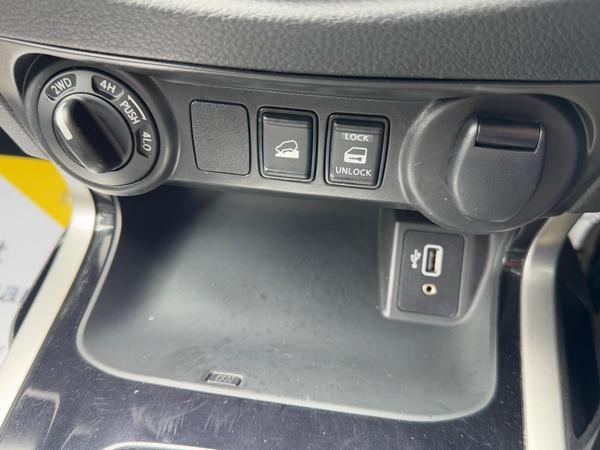 Nissan Navara 2.3 dCi Tekna Auto 4WD Euro 6 4dr