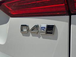 Volvo XC60 2.0 D4 R-Design AWD Euro 6 (s/s) 5dr at 50th
