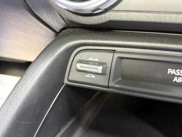 Mazda MX-5 RF 1.5 SKYACTIV-G Sport Nav Euro 6 2dr