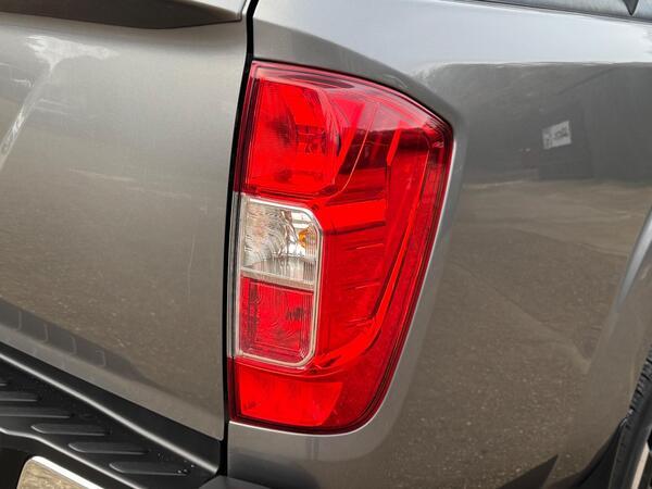 Nissan Navara 2.3 dCi Tekna Auto 4WD Euro 6 4dr