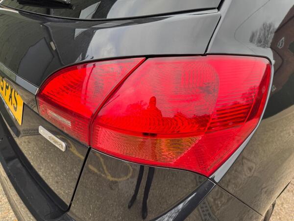 Kia Venga 1.6 EcoDynamics 3 Euro 5 (s/s) 5dr