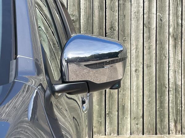 Nissan Navara 2.3 dCi Tekna 4WD Euro 6 (s/s) 4dr