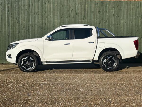 Nissan Navara 2.3 dCi Tekna 4WD Euro 6 (s/s) 4dr