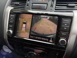 Nissan Navara 2.3 dCi Tekna Auto 4WD Euro 6 4dr at 8th