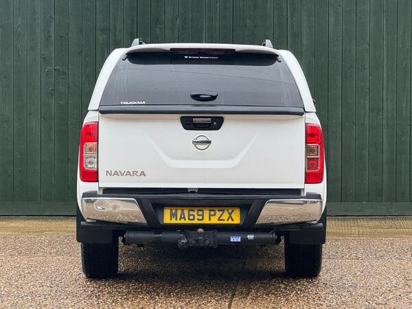 Nissan Navara 2.3 dCi Tekna Auto 4WD Euro 6 4dr