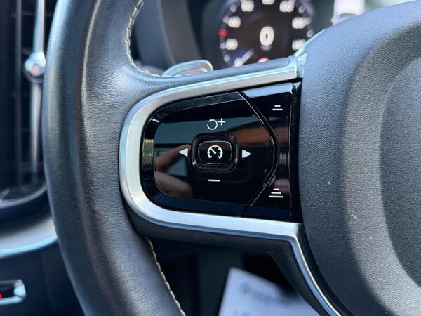 Volvo XC60 2.0 D4 R-Design Auto Euro 6 (s/s) 5dr