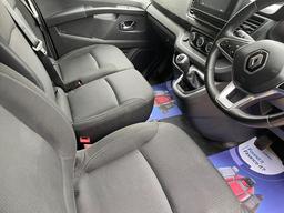 Renault Trafic 2.0 dCi Blue LL30 Sport L2 H1 Euro 6 (s/s) 5dr at 2th