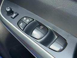 Nissan Navara 2.3 dCi Tekna Auto 4WD Euro 6 4dr at 27th