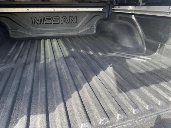 Nissan Navara 2.3 dCi Tekna 4WD Euro 5 4dr