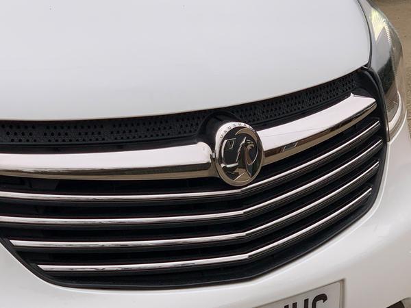 Vauxhall Vivaro 1.6 CDTi 2900 BiTurbo ecoTEC Limited Edition Nav Crew Van L2 H1 Euro 6 (s/s) 5dr (6 Seat)