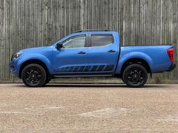 Nissan Navara 2.3 dCi N-Guard Auto 4WD Euro 6 4dr at 11th