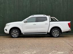Nissan Navara 2.3 dCi Tekna 4WD Euro 6 (s/s) 4dr at 11th
