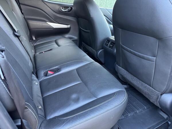 Nissan Navara 2.3 dCi Tekna Auto 4WD Euro 6 4dr