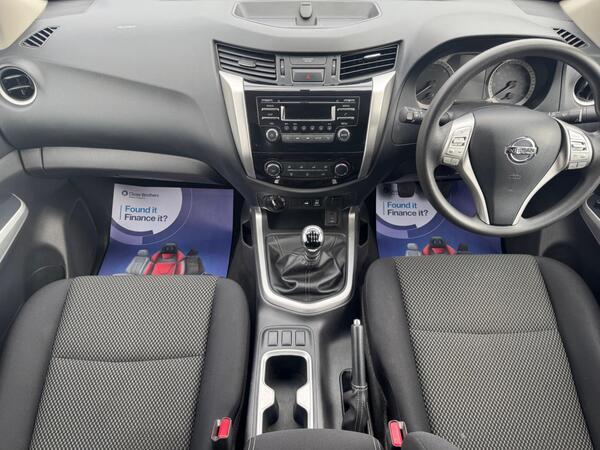 Nissan Navara 2.3 dCi Acenta 4WD Euro 6 (s/s) 4dr