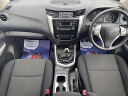 Nissan Navara 2.3 dCi Acenta 4WD Euro 6 (s/s) 4dr at 2th