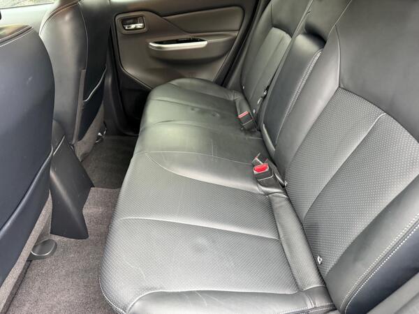 Mitsubishi L200 2.4 DI-D DC Warrior 4WD Euro 6 4dr