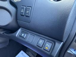 Nissan Navara 2.3 dCi Tekna Auto 4WD Euro 6 4dr at 14th