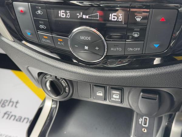 Nissan Navara 2.3 dCi Tekna Auto 4WD Euro 6 4dr