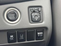 Mitsubishi L200 2.4 DI-D DC Barbarian Black Auto 4WD Euro 6 4dr (Roll Top) at 13th