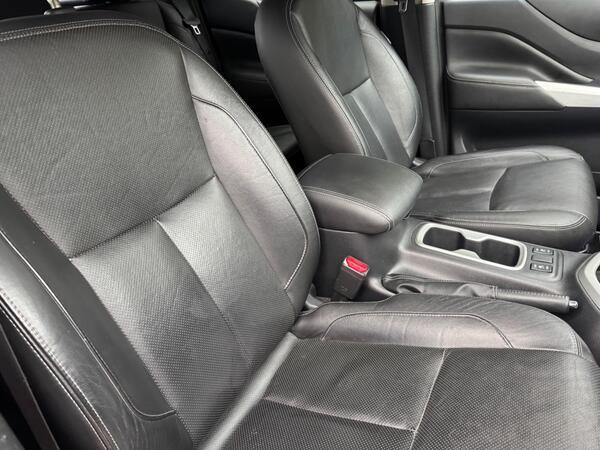 Nissan Navara 2.3 dCi Tekna Auto 4WD Euro 6 4dr