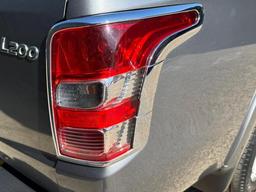Mitsubishi L200 2.4 DI-D DC Barbarian Auto 4WD Euro 6 4dr at 26th