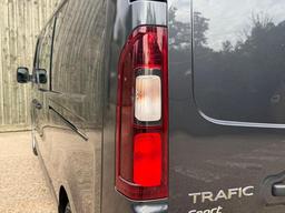 Renault Trafic 2.0 dCi ENERGY 30 Sport Nav Crew Van LWB Euro 6 (s/s) 6dr at 31th