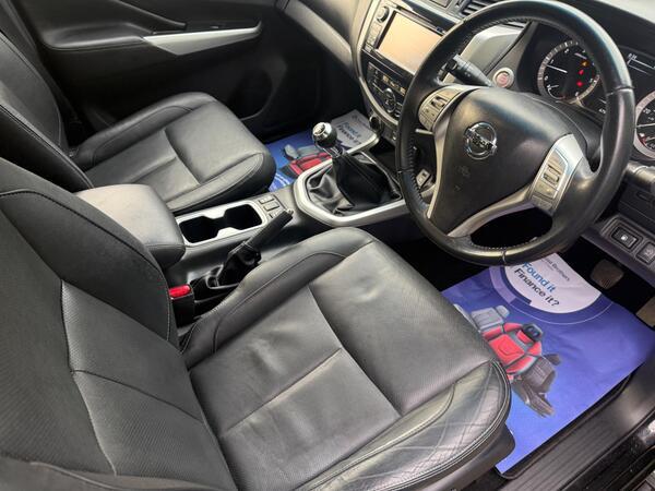 Nissan Navara 2.3 dCi Tekna 4WD Euro 6 (s/s) 4dr