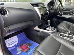 Nissan Navara 2.3 dCi Tekna Auto 4WD Euro 6 4dr at 35th