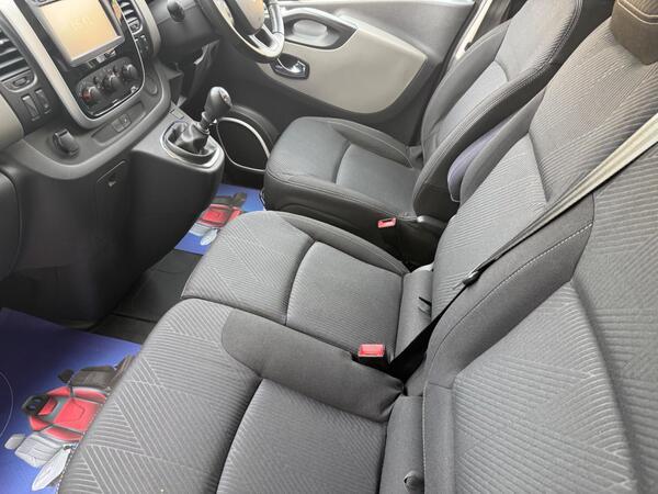 Renault Trafic 1.6 dCi ENERGY 29 Sport Nav LWB Standard Roof Euro 6 (s/s) 5dr