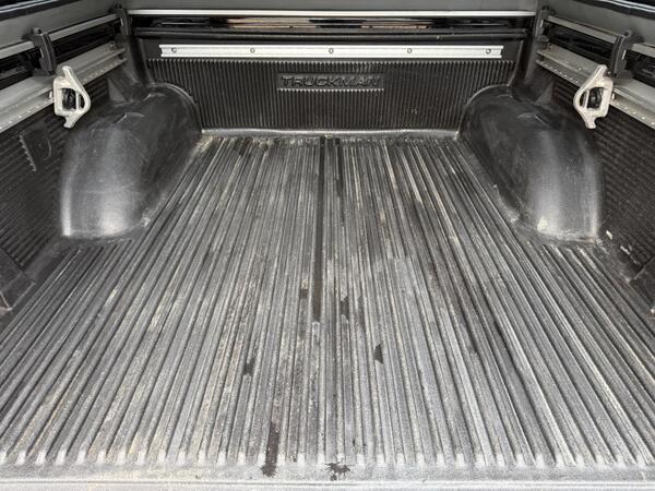 Nissan Navara 2.3 dCi N-Guard Auto 4WD Euro 6 4dr