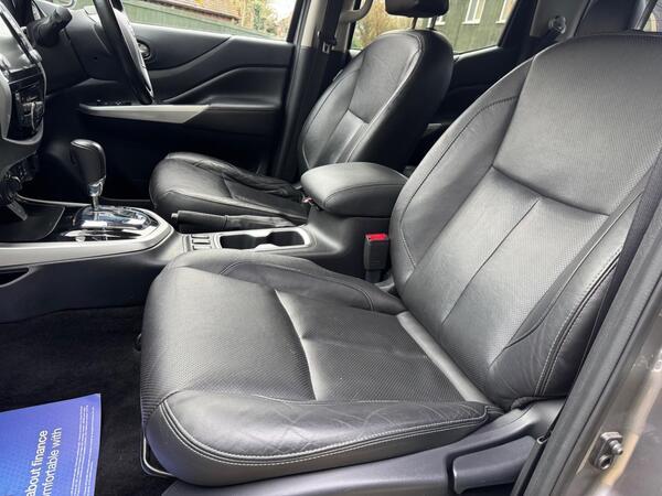 Nissan Navara 2.3 dCi Tekna Auto 4WD Euro 6 4dr