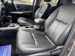 Nissan Navara 2.3 dCi Tekna Auto 4WD Euro 6 4dr at 26th