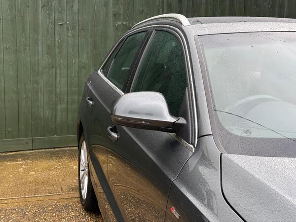 Audi Q3 1.4 TFSI CoD S line Edition S Tronic Euro 6 (s/s) 5dr