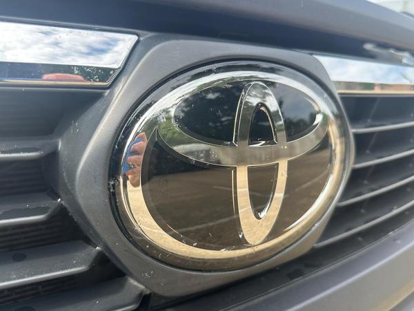 Toyota Hilux 2.8 D-4D Invincible X 4WD Euro 6 (s/s) 4dr