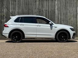 Volkswagen Tiguan 2.0 TSI R-Line Tech DSG 4Motion Euro 6 (s/s) 5dr at 9th