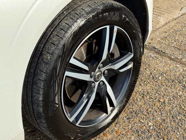 Volvo XC60 2.0 D4 R-Design Auto Euro 6 (s/s) 5dr