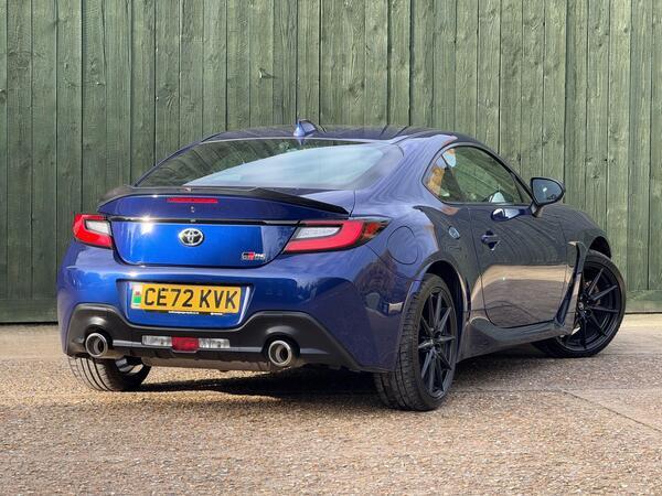 Toyota GR86 2.4 Boxer D-4S Euro 6 2dr