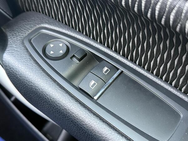 BMW 1 Series 1.5 118i SE Auto Euro 6 (s/s) 3dr