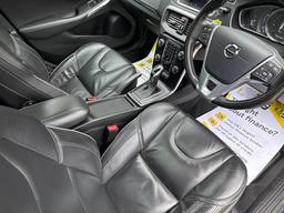 Volvo V40 2.0 D3 R-Design Edition Auto Euro 6 (s/s) 5dr at 22th