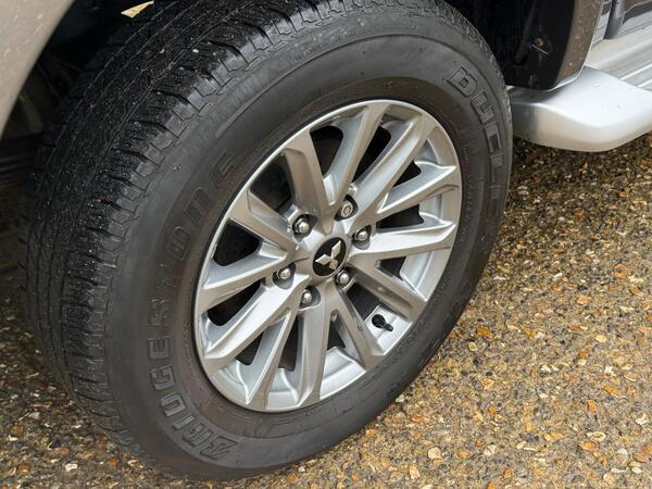 Mitsubishi L200 2.4 DI-D DC Barbarian Auto 4WD Euro 6 4dr