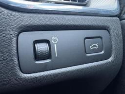 Volvo XC60 2.0 D4 R-Design AWD Euro 6 (s/s) 5dr at 30th