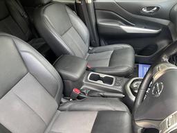Nissan Navara 2.3 dCi N-Guard Auto 4WD Euro 6 4dr at 8th